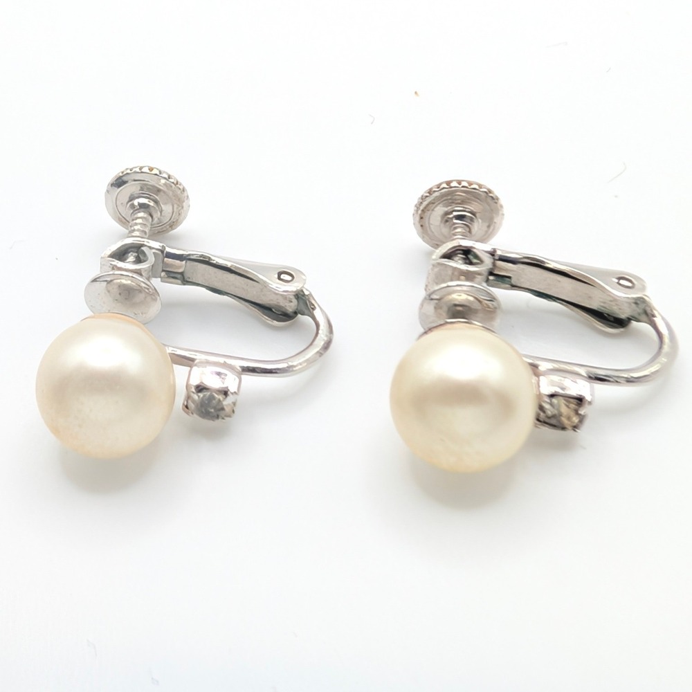 Vintage Faux Pearl Rhinestone Silver Tone Screw Back Clip On Earrings Cream
